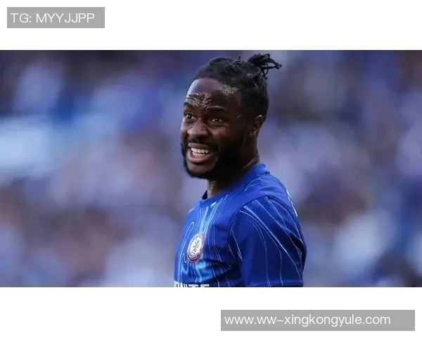 斯特林无球可踢与小学生共训蓝军计划已将其排除在外