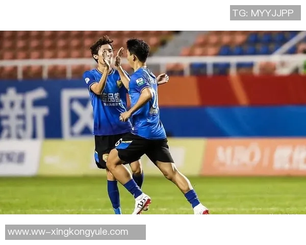 杨瑞琪在比赛最后时刻进球挽回颜面梅州仍以1-4落后于玉昆