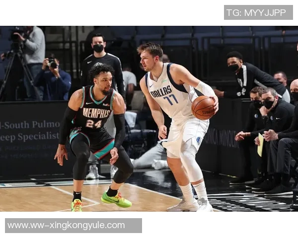 扎威表现低迷三分球失准仅得两分球队遭遇惨败