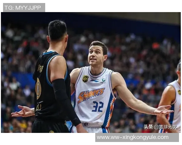 外线火力全开AJ格林三分球五投五中助力球队获胜